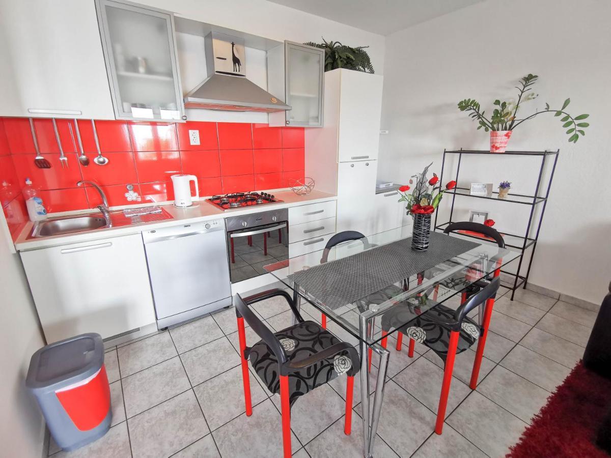 Turina Apartments Makarska Eksteriør bilde
