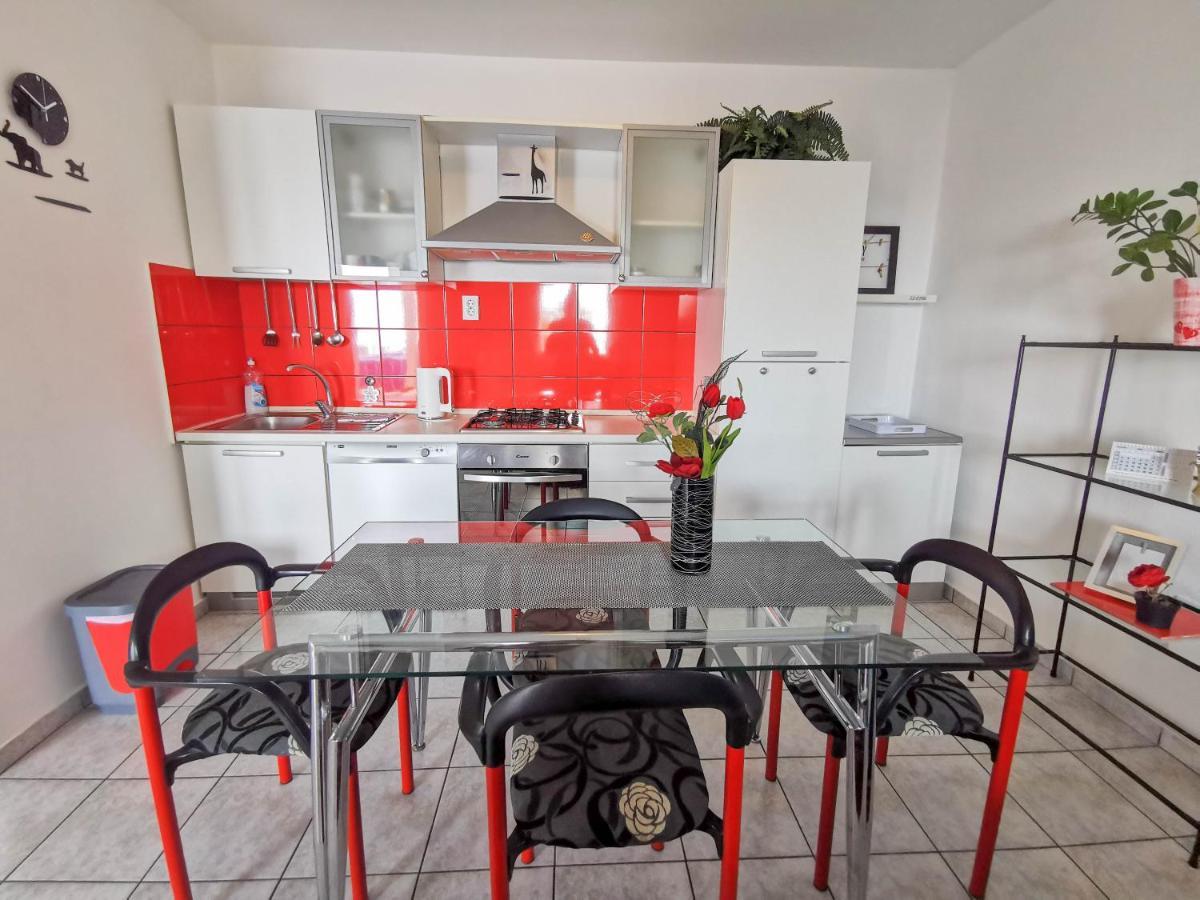 Turina Apartments Makarska Eksteriør bilde